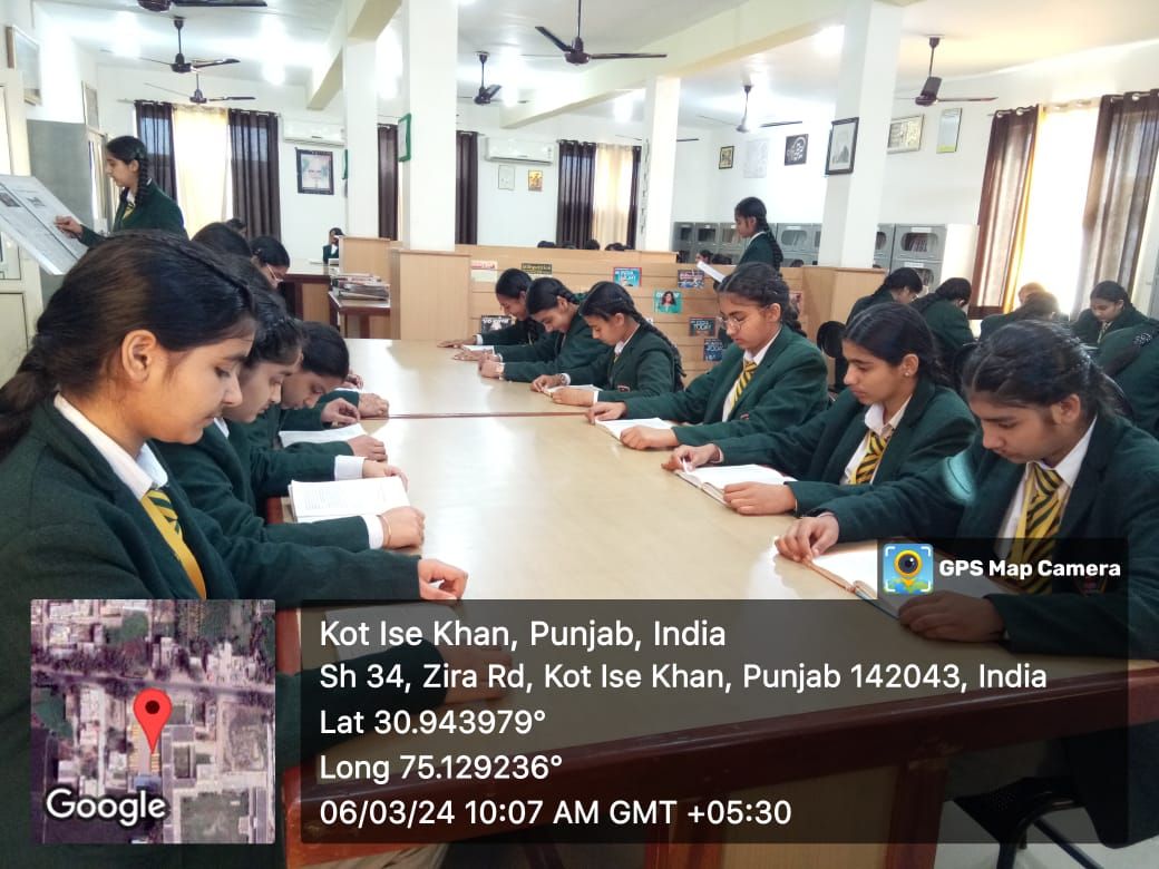 Sri Hemkunt School library